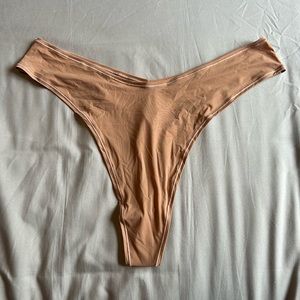 NWT Skims Thong Sienna Size 4X